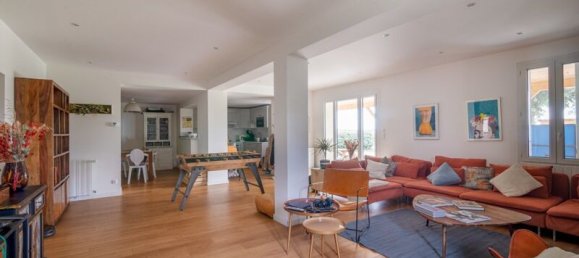 3 bedrooms Castles in Leguevin, France No. 341818 2