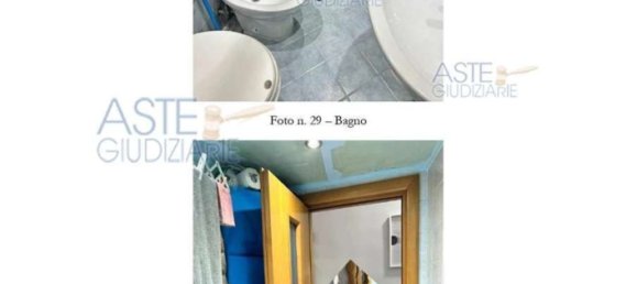 25 rooms Apartment in Naples, Italy No. 10939 8