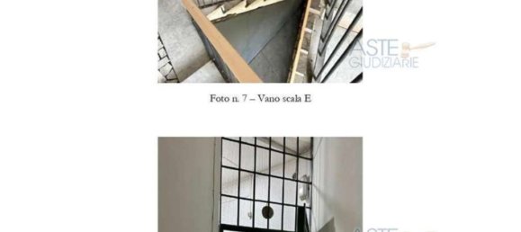 25 rooms Apartment in Naples, Italy No. 10939 14