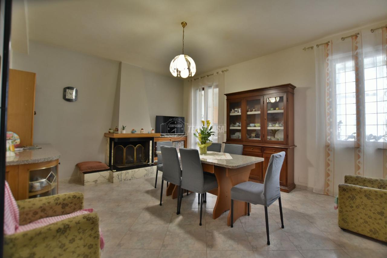 Casa de 5 divisões em Tolentino, Italy N.º 168158