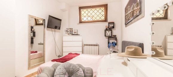 Дом с 4 спальнями в Рим, Италия № 86418 19