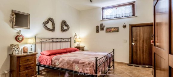 Дом с 4 спальнями в Рим, Италия № 86418 13