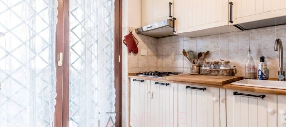 Дом с 4 спальнями в Рим, Италия № 86418 2