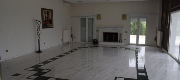 6 bedrooms Villa in Thermi, Greece No. 7413 10