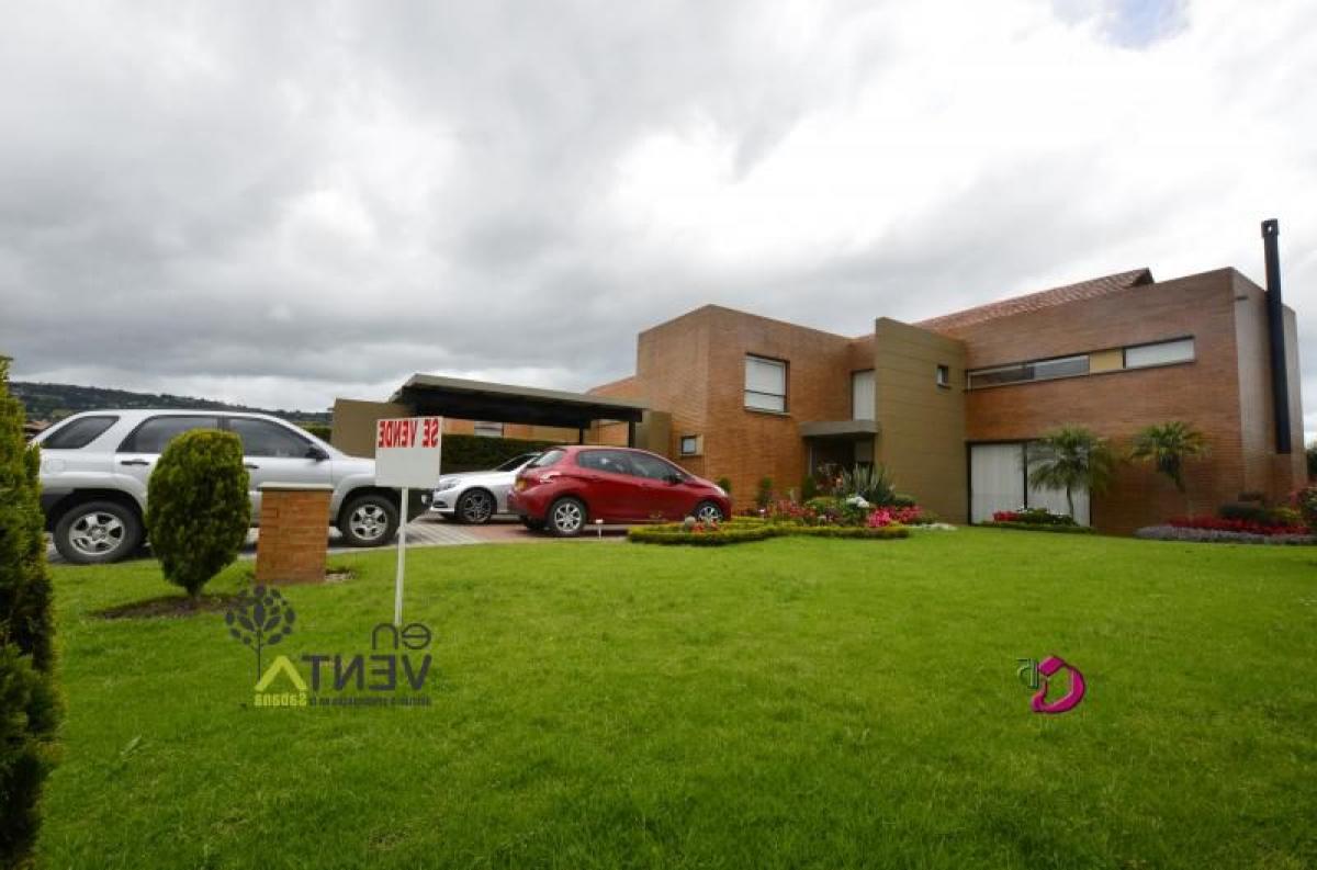 3 bedrooms House in Cundinamarca, Colombia No. 2636