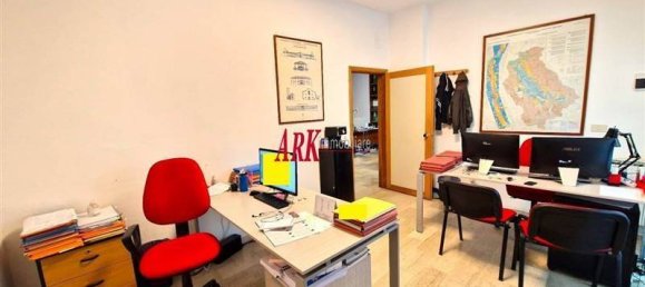 3غرفة مكتب في Florence, Italy رقم 271630 4