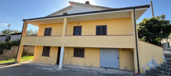 Villa de 4 divisões em Rende, Italy N.º 95664 2