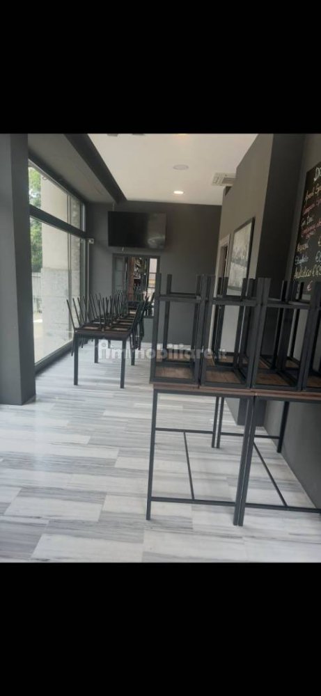 1غرفة عقار تجاري في Senago, Italy رقم 279662