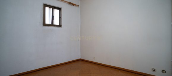 Edificio de 22 dormitorios en Amadora, Portugal No. 115910 28