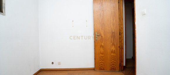 Edificio de 22 dormitorios en Amadora, Portugal No. 115910 25