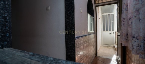 Edificio de 22 dormitorios en Amadora, Portugal No. 115910 4