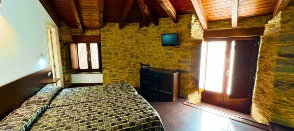 Edifício T4 em Villafranca del Bierzo, Spain N.º 71964 12