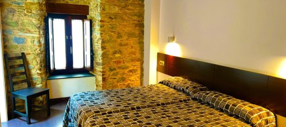 Edifício T4 em Villafranca del Bierzo, Spain N.º 71964 20