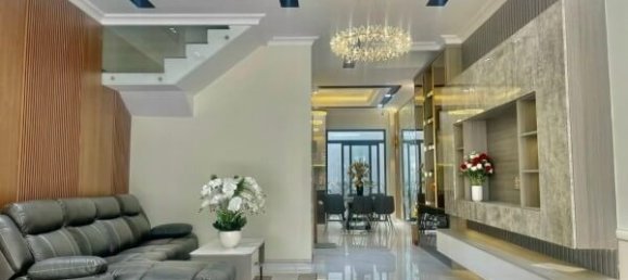 90m² House in District 7, Vietnam No. 7430 2