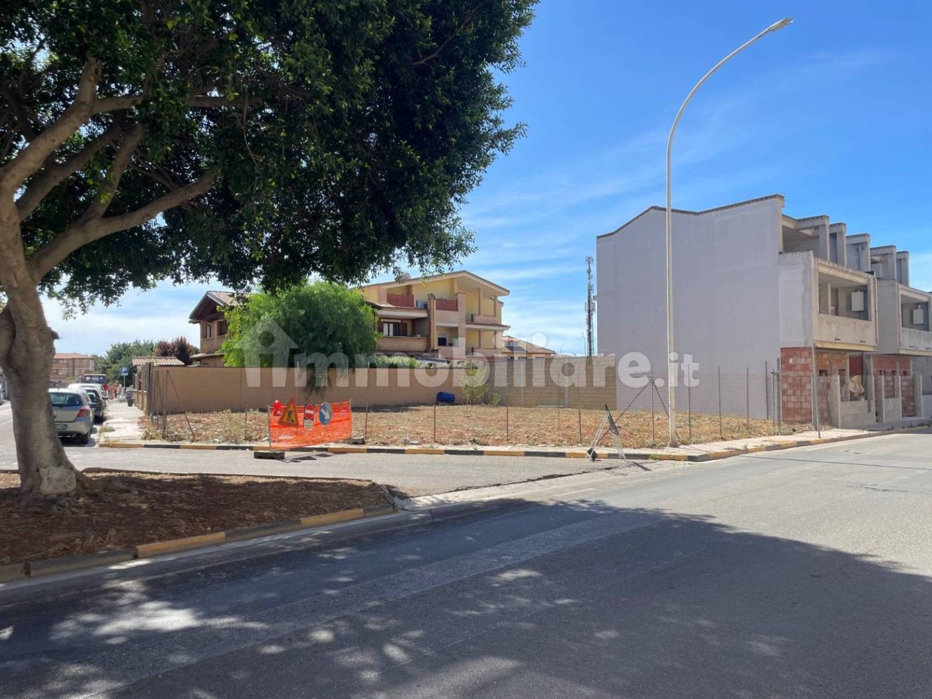 Terreno em Sestu, Italy 433 m² N.º 355678