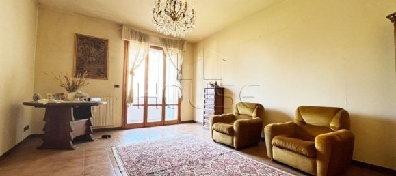5 rooms Apartment in Sansepolcro, Italy No. 44972 23