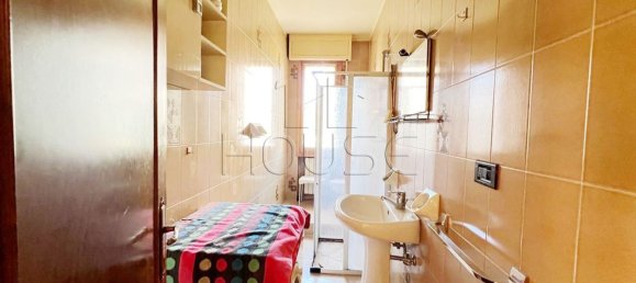 5 rooms Apartment in Sansepolcro, Italy No. 44972 8