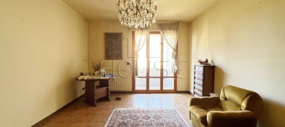 5 rooms Apartment in Sansepolcro, Italy No. 44972 2