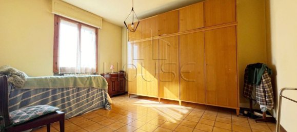 5 rooms Apartment in Sansepolcro, Italy No. 44972 5