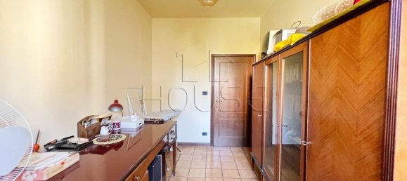 5 rooms Apartment in Sansepolcro, Italy No. 44972 13