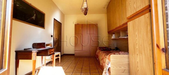 5 rooms Apartment in Sansepolcro, Italy No. 44972 15