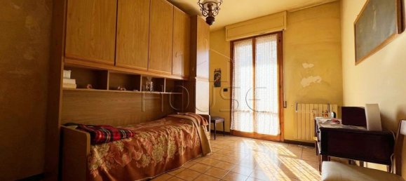 5 rooms Apartment in Sansepolcro, Italy No. 44972 14