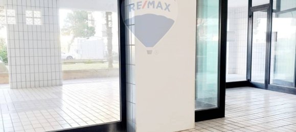 Propiedad comercial de 2 habitaciónes en Bari, Italy No. 54918 5