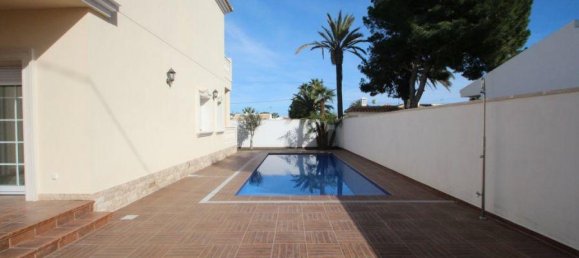 4 bedrooms House in Cabo Roig, Spain No. 128857 19
