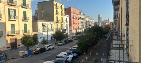 5 rooms Apartment in Naples, Italy No. 66342 3