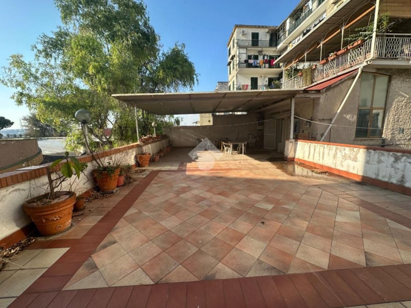 5 rooms Apartment in Naples, Italy No. 66342