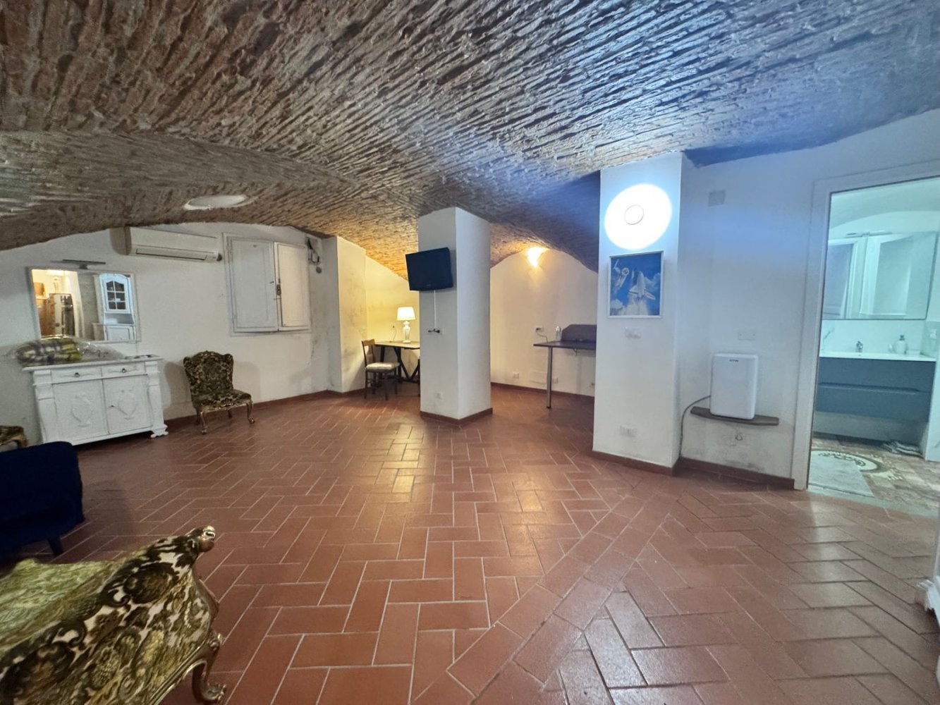 Studio in Florence, Italy No. 105382