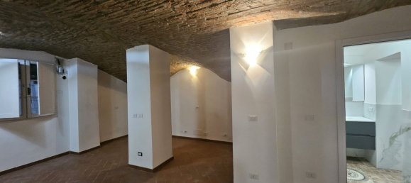Studio in Florence, Italy No. 105382 14