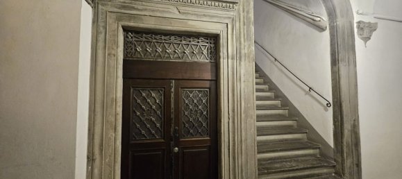 Studio in Florence, Italy No. 105382 3