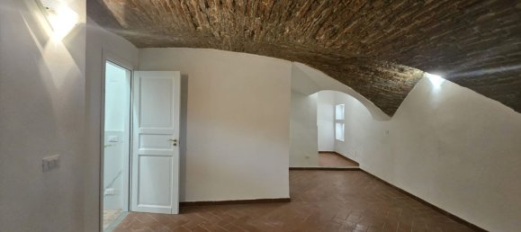 Studio in Florence, Italy No. 105382 7