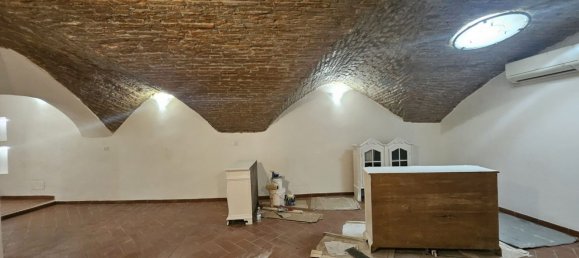 Studio in Florence, Italy No. 105382 17