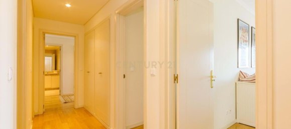 3 bedrooms Apartment in Lisbon, Portugal No. 9731 31