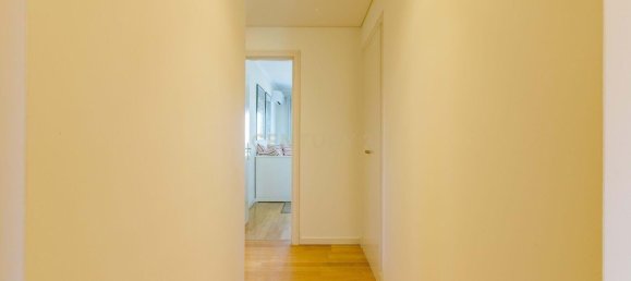 3 bedrooms Apartment in Lisbon, Portugal No. 9731 30