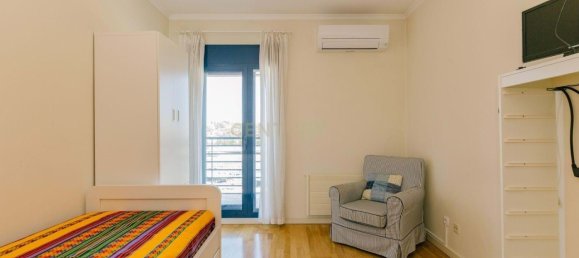 3 bedrooms Apartment in Lisbon, Portugal No. 9731 43