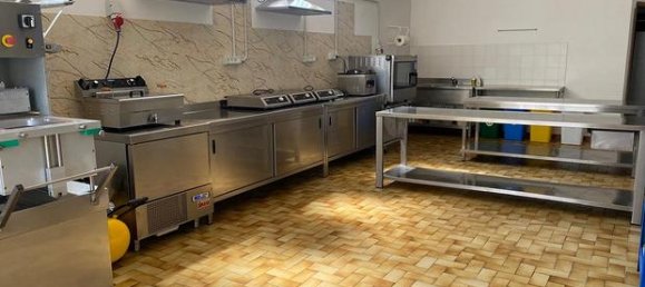 3غرفة عقار تجاري في Massa, Italy رقم 304083 2