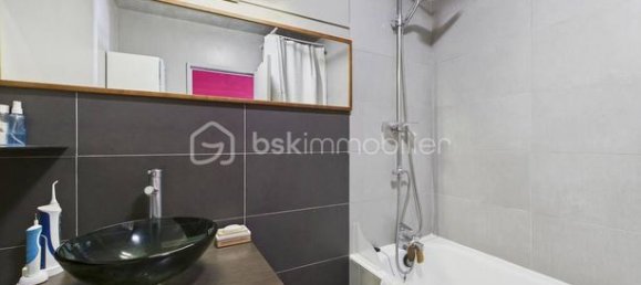 2 bedrooms Apartment in Paris, France No. 282419 6