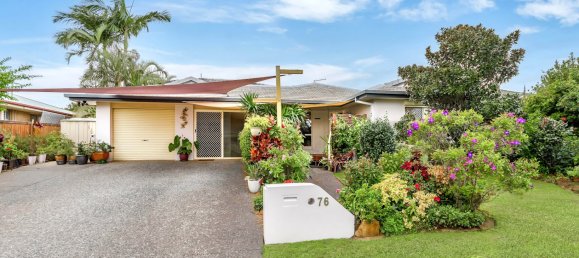 5 bedrooms House in Bongaree, Australia No. 389 5