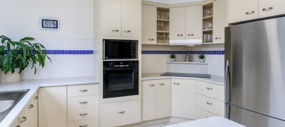 5 bedrooms House in Bongaree, Australia No. 389 6