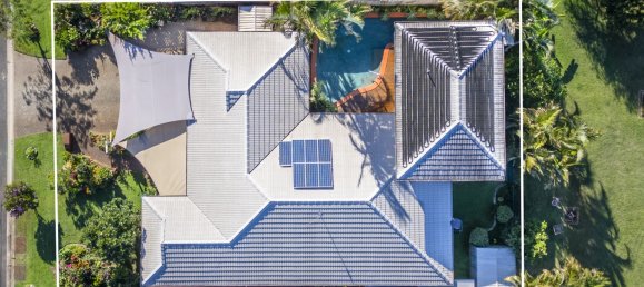 5 bedrooms House in Bongaree, Australia No. 389 4