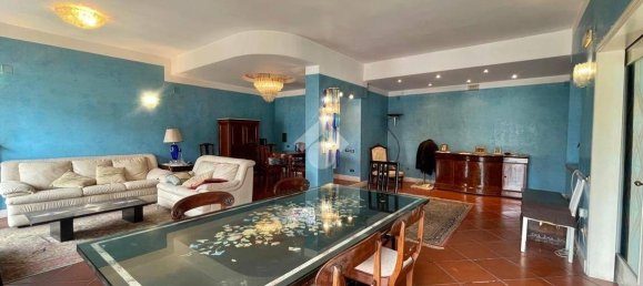 4 bedrooms Apartment in San Giorgio a Cremano, Italy No. 342240 7