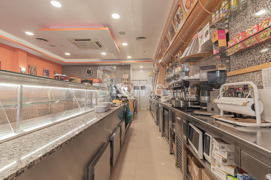 Gewerbliche Immobilie in Rio de Mouro, Portugal 150m², Nr. 87689