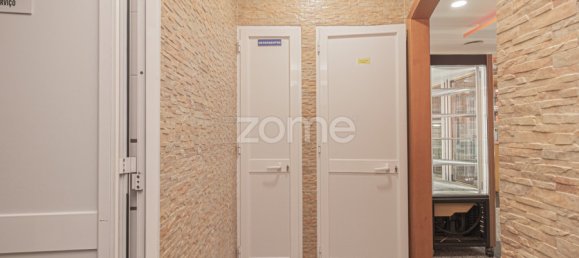 Gewerbliche Immobilie in Rio de Mouro, Portugal 150m², Nr. 87689 9