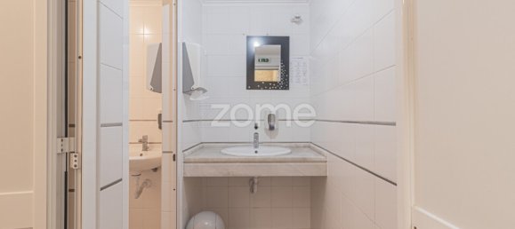 Gewerbliche Immobilie in Rio de Mouro, Portugal 150m², Nr. 87689 8