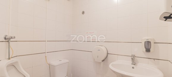 Gewerbliche Immobilie in Rio de Mouro, Portugal 150m², Nr. 87689 6