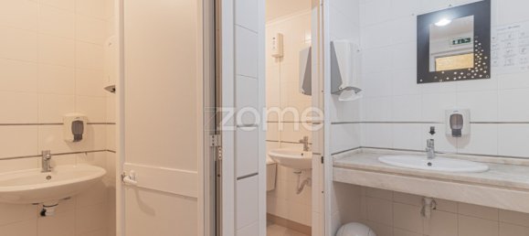 Gewerbliche Immobilie in Rio de Mouro, Portugal 150m², Nr. 87689 4