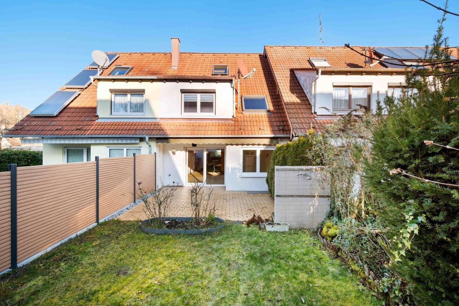 4 bedrooms Townhouse in Baden-Wurttemberg, Germany No. 100297